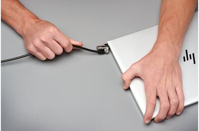 Kensington NanoSaver™ Dizüstü Bilgisayar Kilidi - Anahtarlı K64444WW